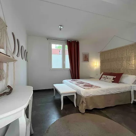 Hotel Les Peres 24