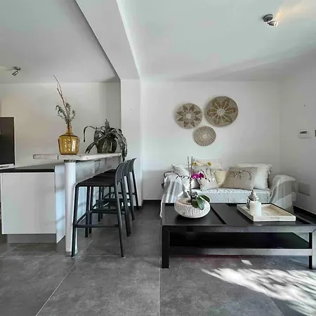 Les Peres 24 Hotel 3*